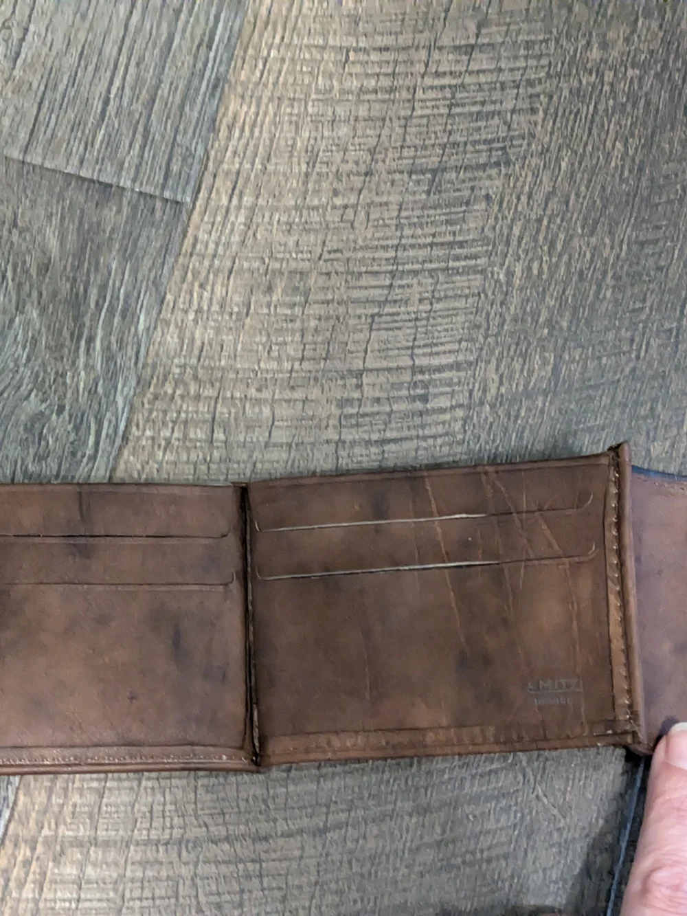 Vintage Amity Men's Trifold Wallet Brown Cowhide Leather Billfold NOS Classic